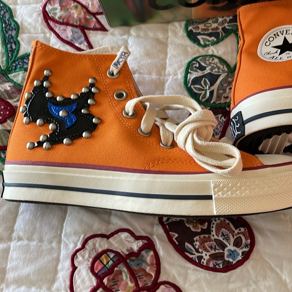 New In  Box Converse Chuck Taylor All Star High Tops Unisex Mens 4.5 Women’s 6.5 - Picture 2 of 7